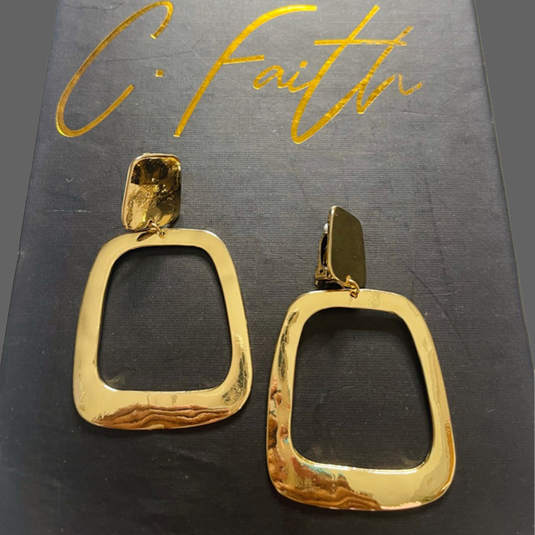 Nia Gold Simple Earrings